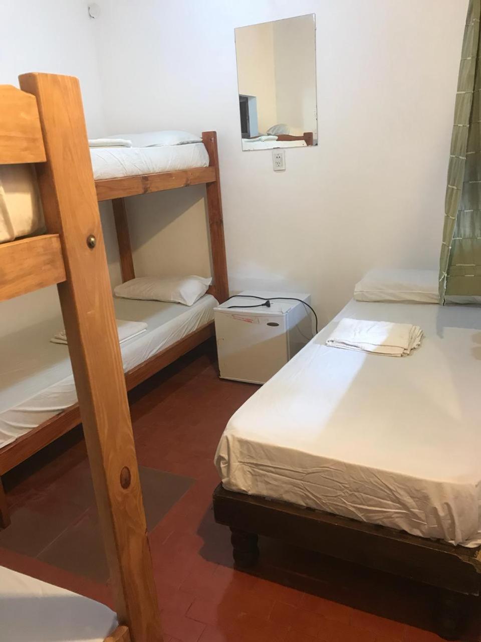 Hostel El Galeon Villa Gesell Esterno foto